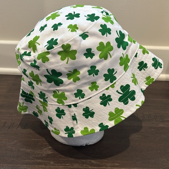 Celebrate It St. Patricks Day reversible Bucket Hat, cotton canvas - Picture 6 of 9